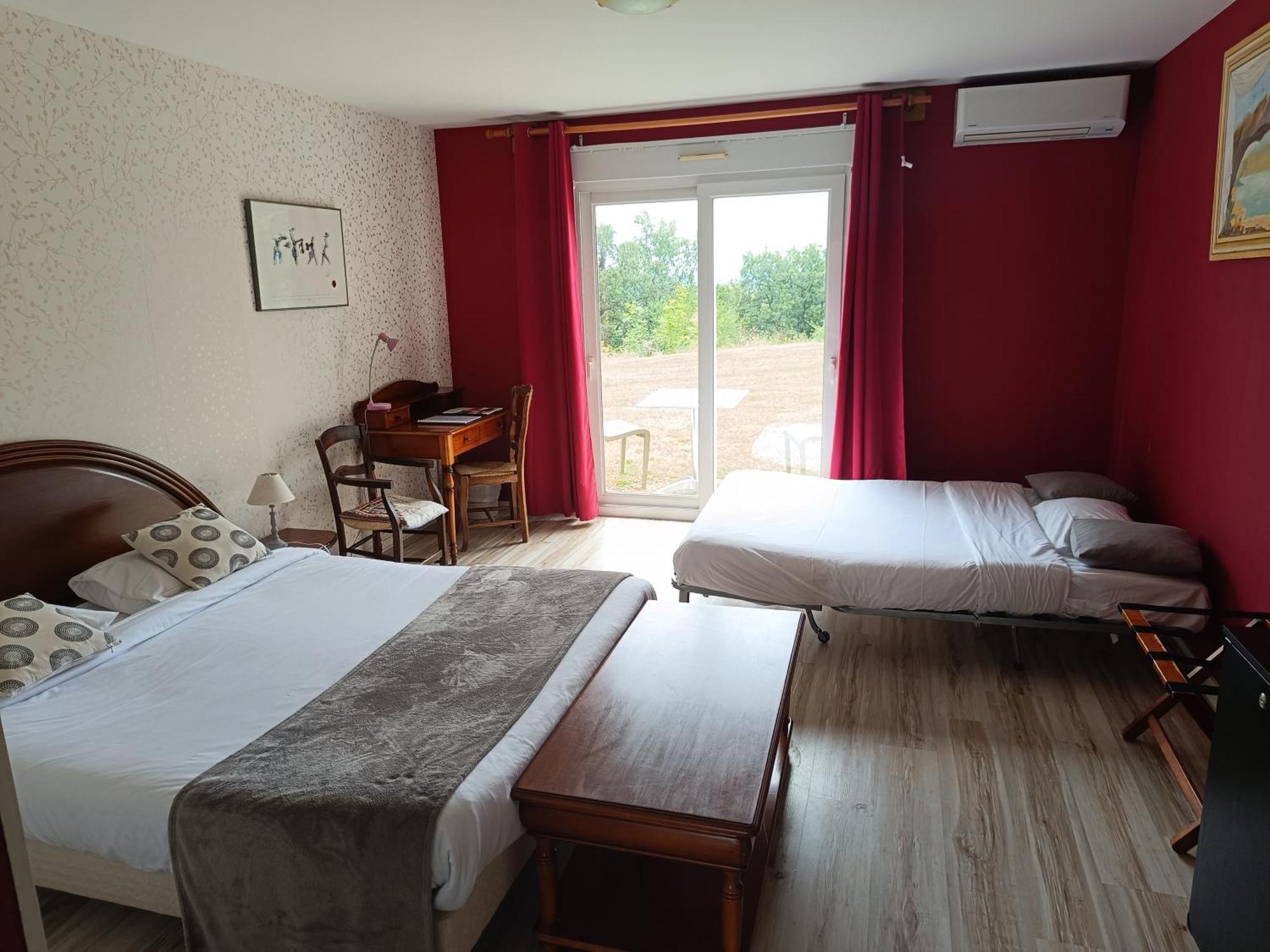 Logis Hotel La Bergerie Hotel 3 Etoiles Restaurant Savoureux Saint-Pierre-Lafeuille Luaran gambar